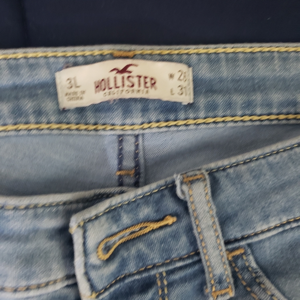 Hollister bundle of skinny jeans